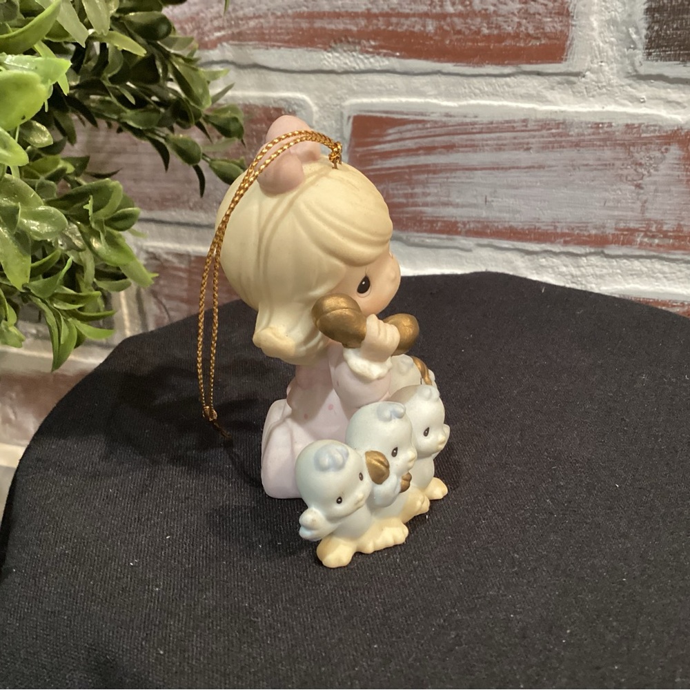 🔵 Precious Moments by Enesco - Precious Girl on Phone & her 4 Blue Birds - 1998 - Picture 5 of 9